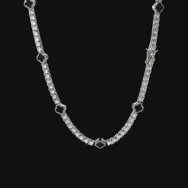 S925 Moissanit 4mm Iced Out Sort Kløver Tenniskæde – Hvidforgyldt