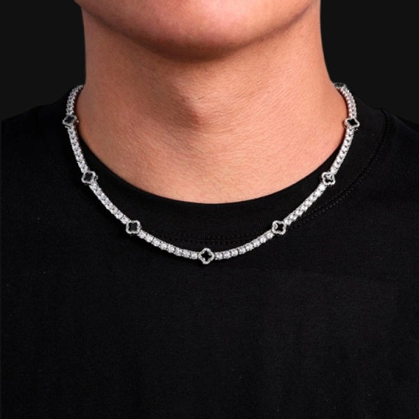 S925 Moissanit 4mm Iced Out Sort Kløver Tenniskæde – Hvidforgyldt