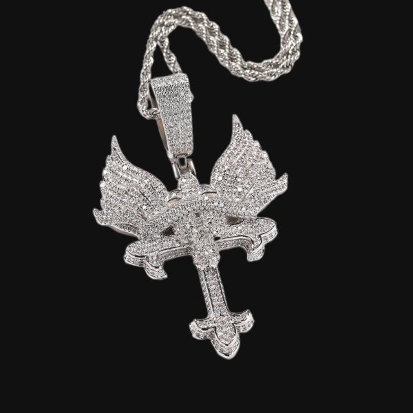 Pendentif Croix Ailes d'Ange Plaqué Or Blanc