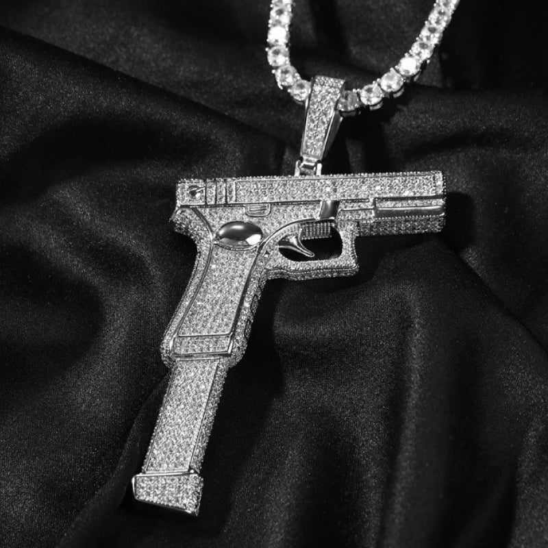 Iced Out Gun Pendant – hvidguld belagt