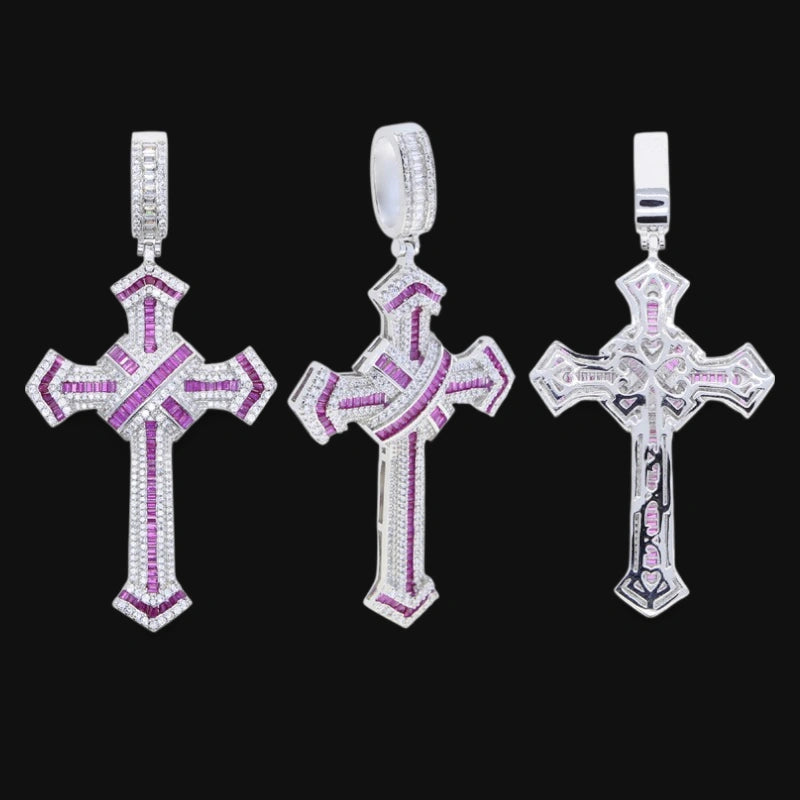 Mehrfarbiger Iced Cross Anhänger – Weißgold plattiert