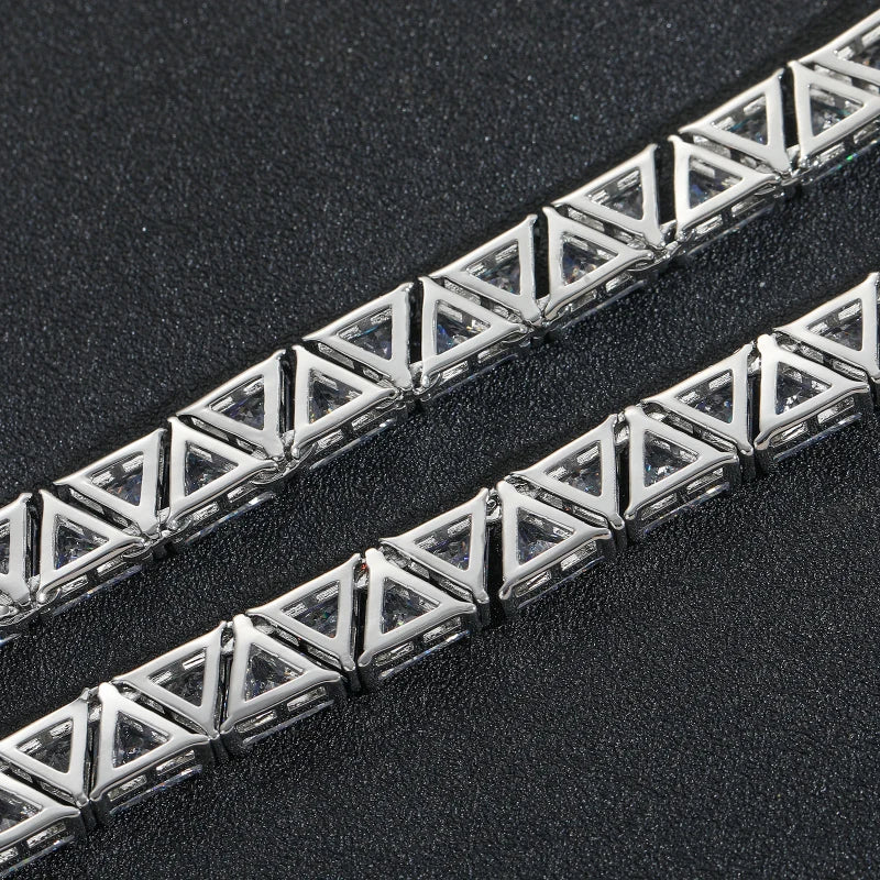 Bracelet de tennis en forme de pyramide glacée de 9 mm-Plaqué or blanc