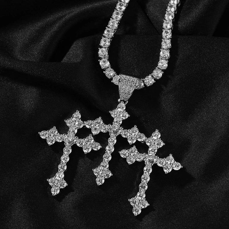 Triple Cross Pendant - Hvidguldbelagt