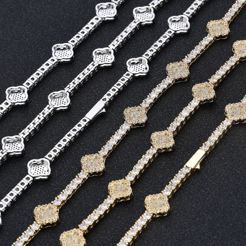 3.5mm Iced Out Clover Tennis Chain – White Gold Plated