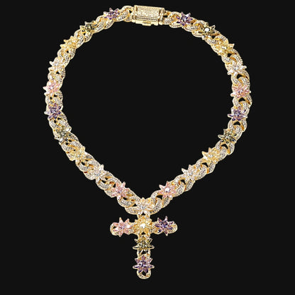 Iced Out Floral Cuban Cross Chain – Hvidguldbelagt