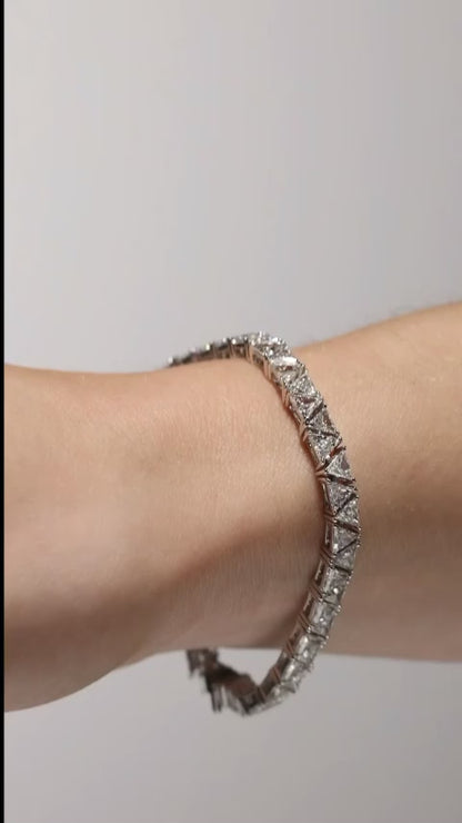 9 mm Iced Out Pyramid Tennisarmband – Weißgold plattiert